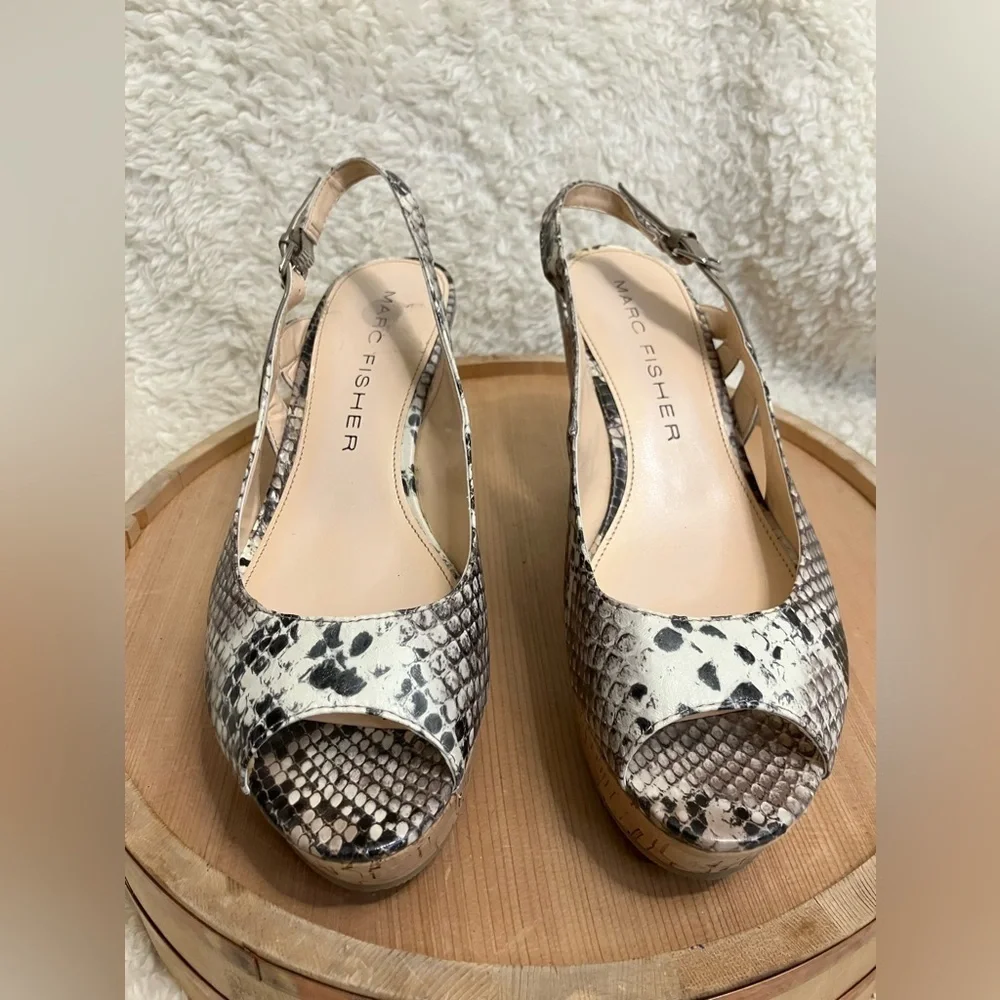 Marc Fisher Peep Toe Snakeskin Cork Wedges Platform Heels Size 6